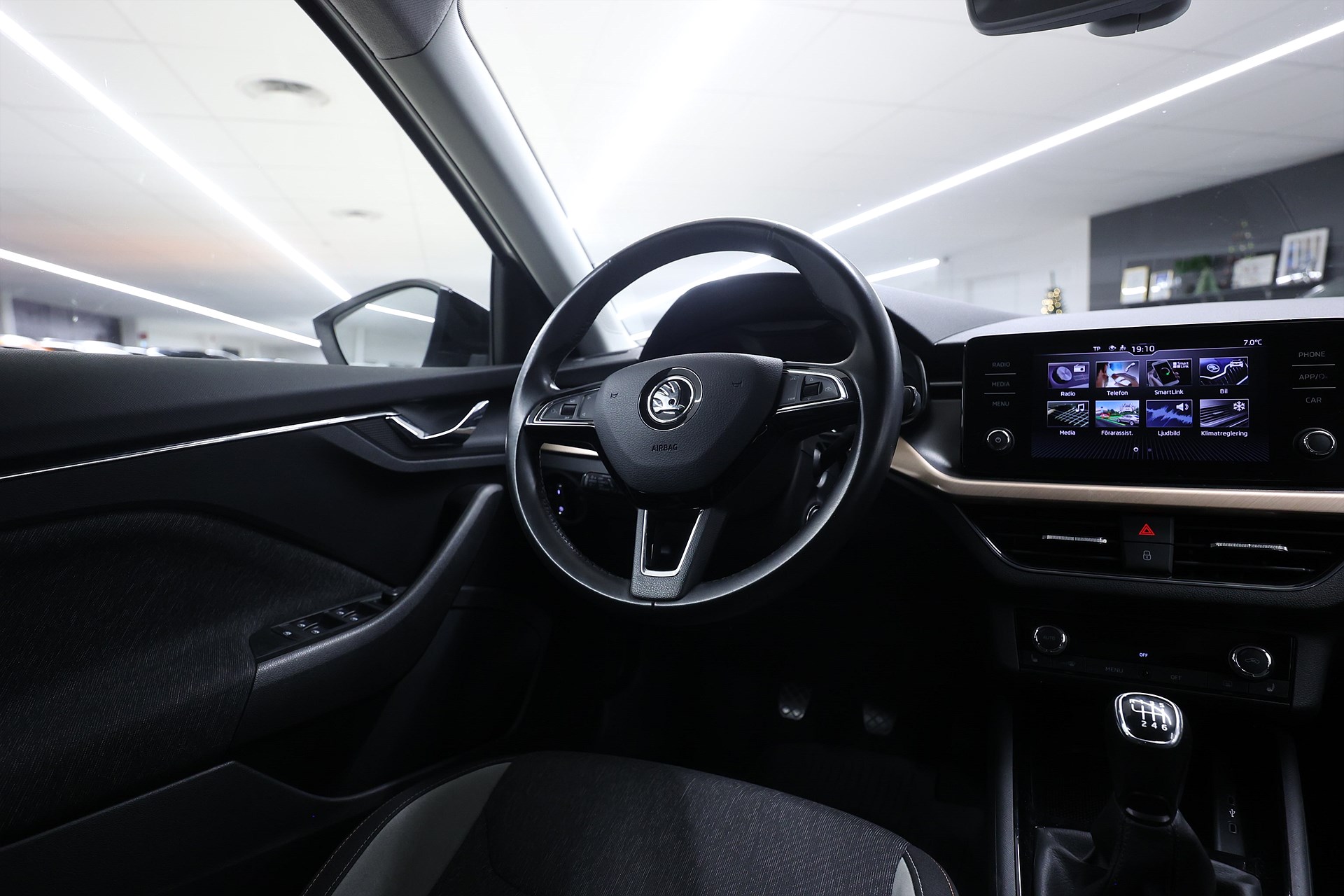 Skoda Scala 1.0 TSI 115hk *Hjulkampanj!* B-kamera PDC Farth MOMS