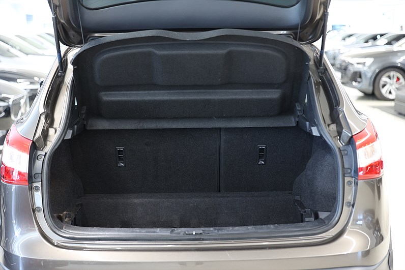 Nissan Qashaqi 1.6 DCI 130hk B-Kamera Bluetooth Navi Farthållare