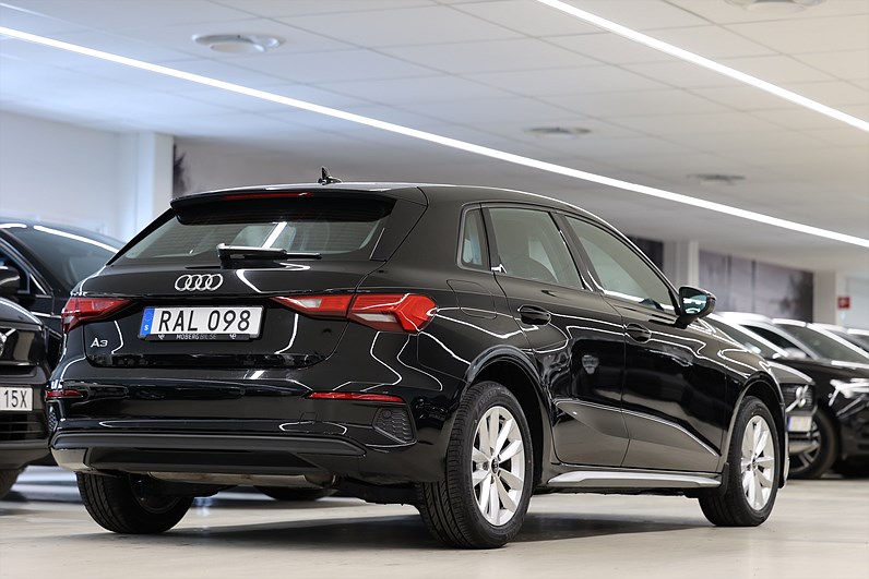 Audi A3 Sportback 35 TFSI 150hk Comfort PDC LED Cockpit