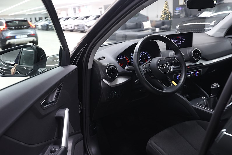Audi Q2 30 TFSI 110hk *Hjulkampanj!* Proline PDC LED