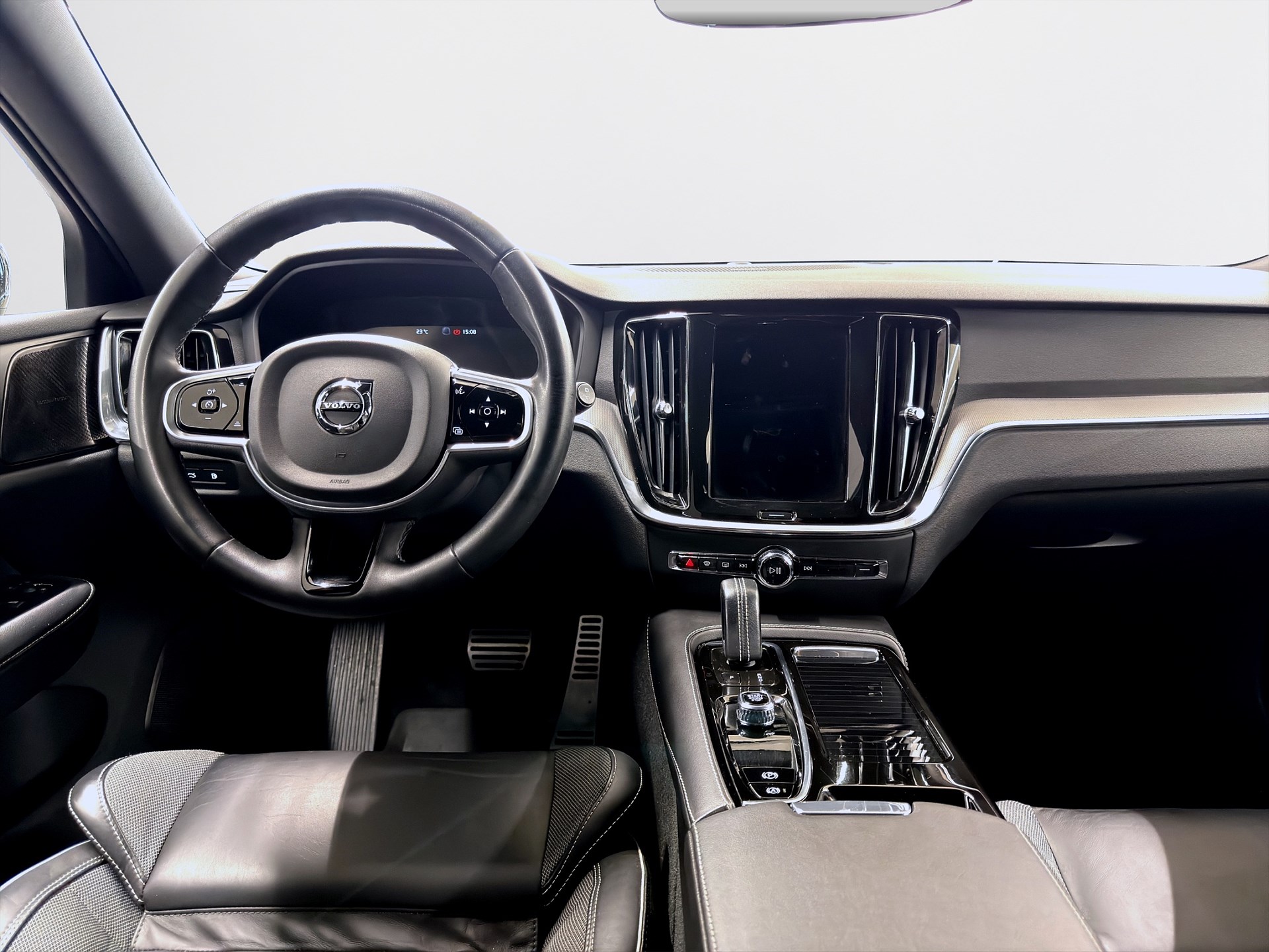 Recharge T6 AWD 340hk R-Design HUD H/K Läder