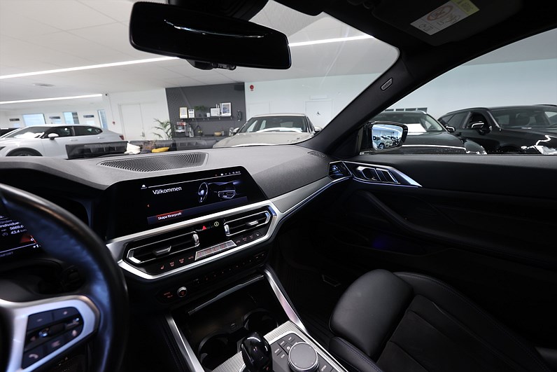 BMW 420i Coupé 184hk M Sport Alcantara B-kamera Rattvärme Carplay