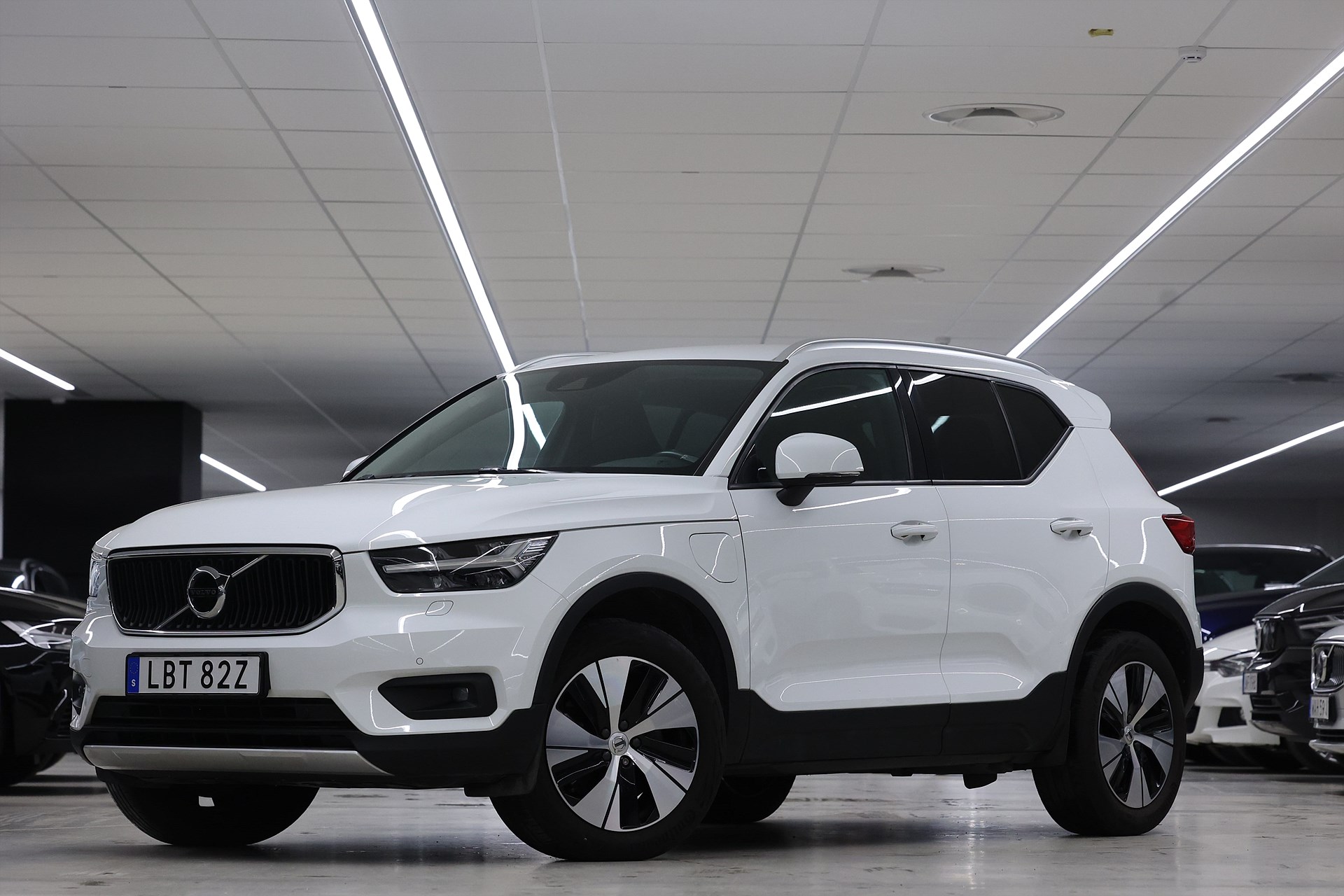 Volvo XC40 T5 Recharge 262hk *Hjulkampanj!* Momentum Värmare