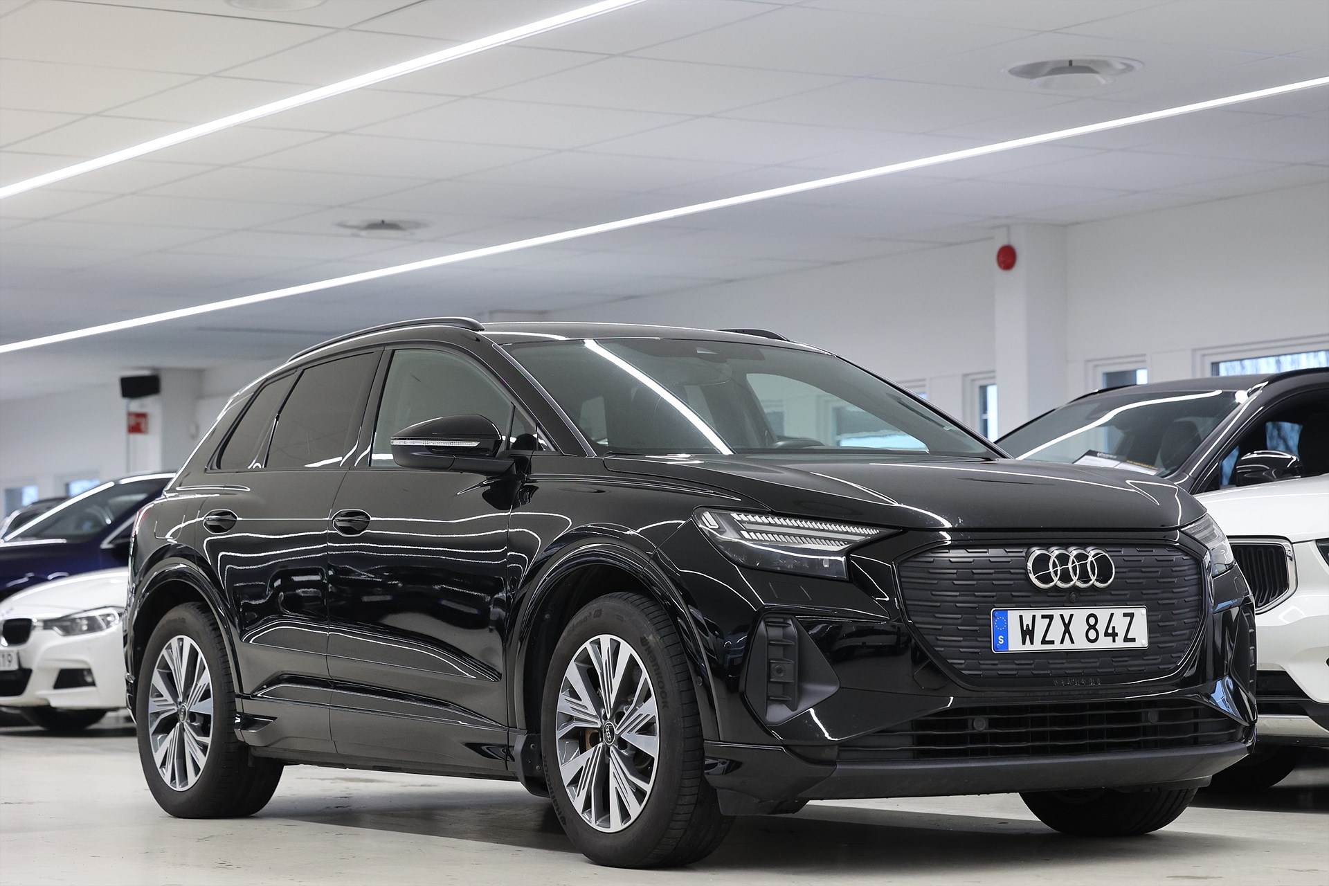 Audi Q4 40 e-tron 204hk *Hjulkampanj!* B-kamera Navi Värmare Black pkt