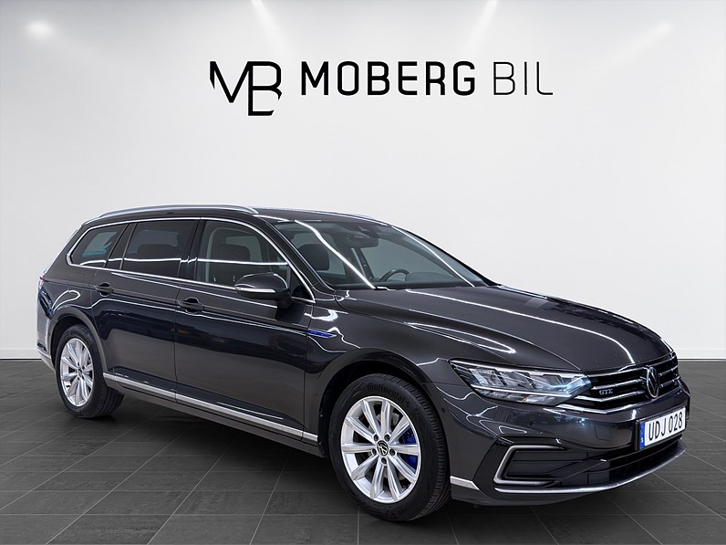 Volkswagen Passat SC GTE 218hk Helg på Moberg! Keyless B-Kamera Navi