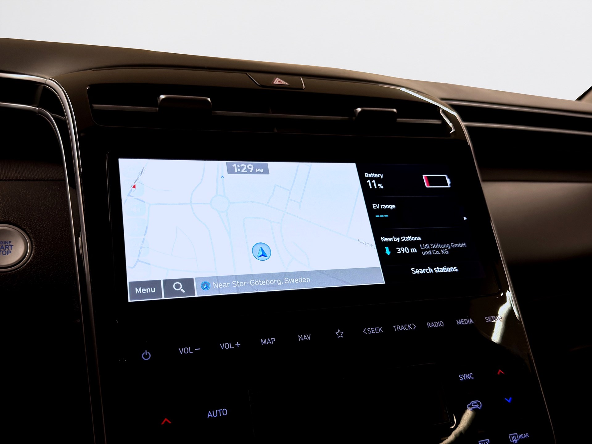 Hyundai Tucson PHEV 265hk Helg på Moberg! Essential B-Kamera Drag Navi