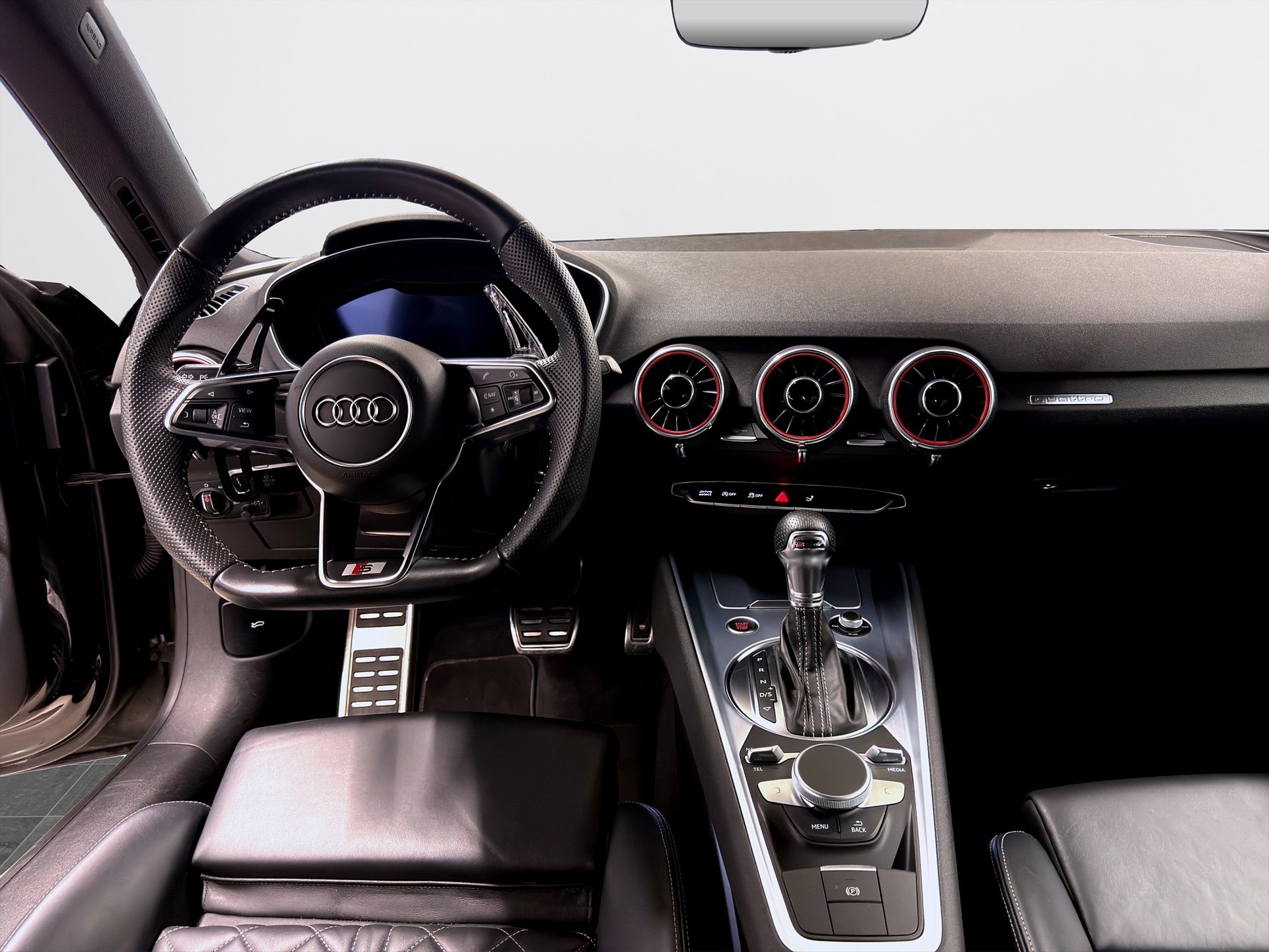 Audi TT Coupé 45 TFSI quattro 245hk Helg på Moberg! S-line B&O Navi PDC