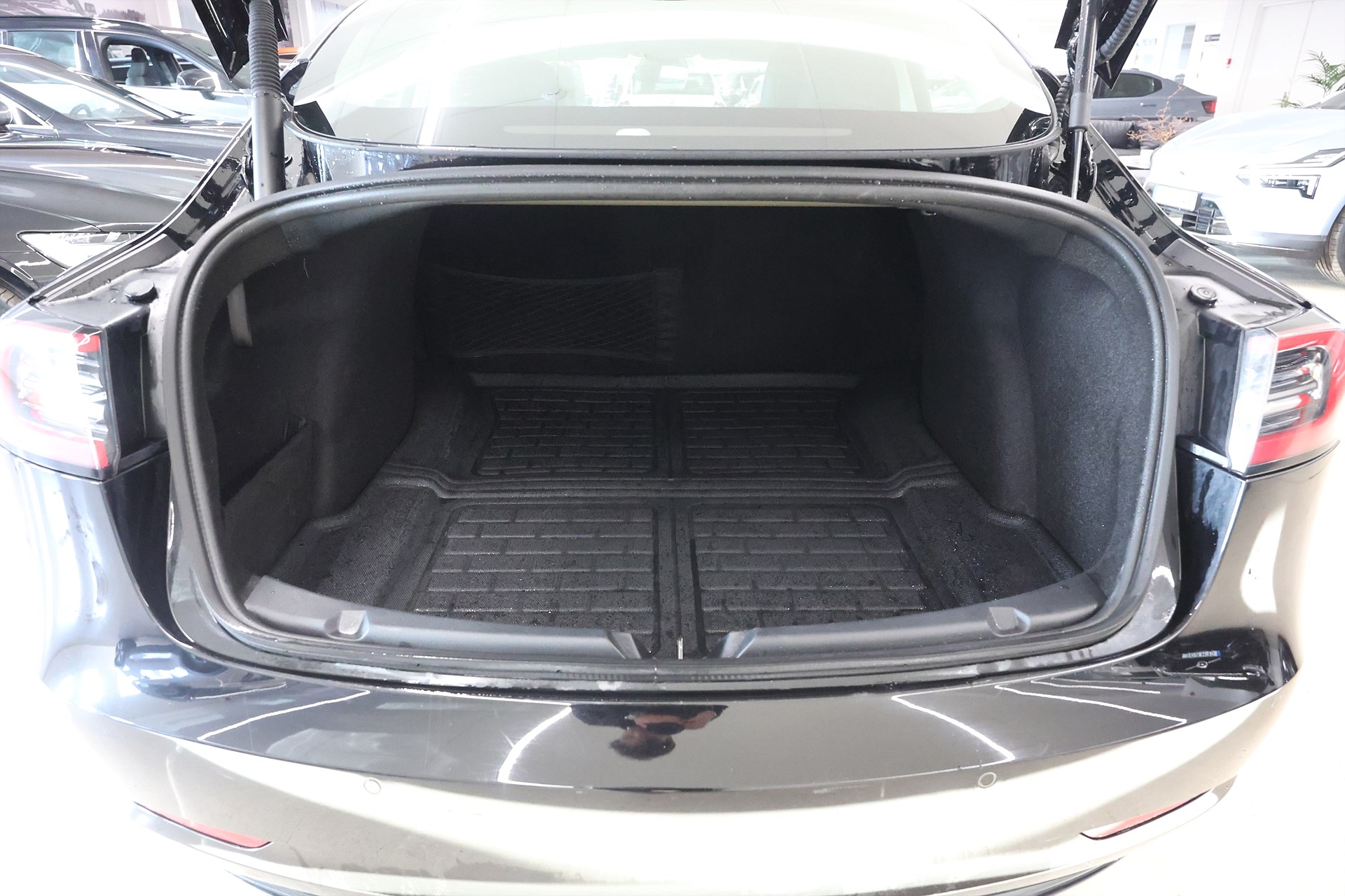 Tesla Model 3 Performance 513hk Pano AWD Navi PDC