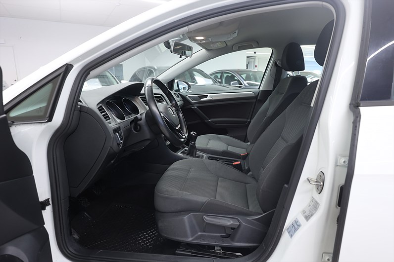 Volkswagen Golf 1.6 TDI 4Motion 110hk Base PDC CarPlay