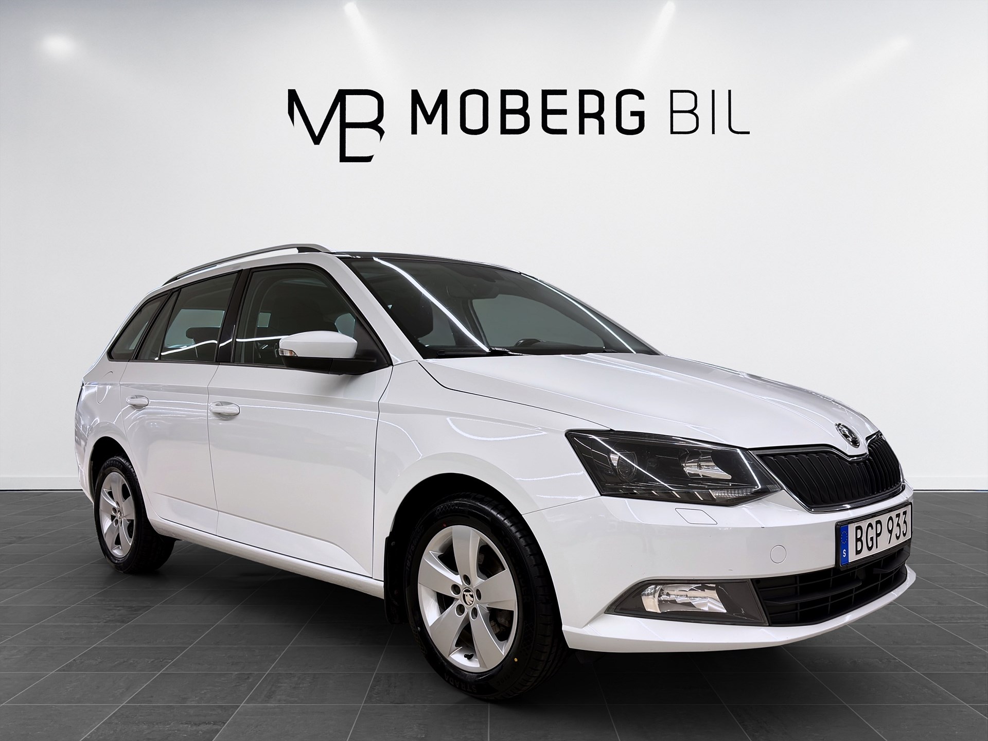 Škoda Fabia Kombi 1.2 TSI Manuell 90hk Style Pano Drag PDC