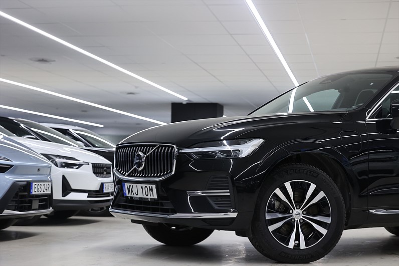 Volvo XC60 Recharge T6 AWD 350hk *Hjulkampanj!* Core Drag