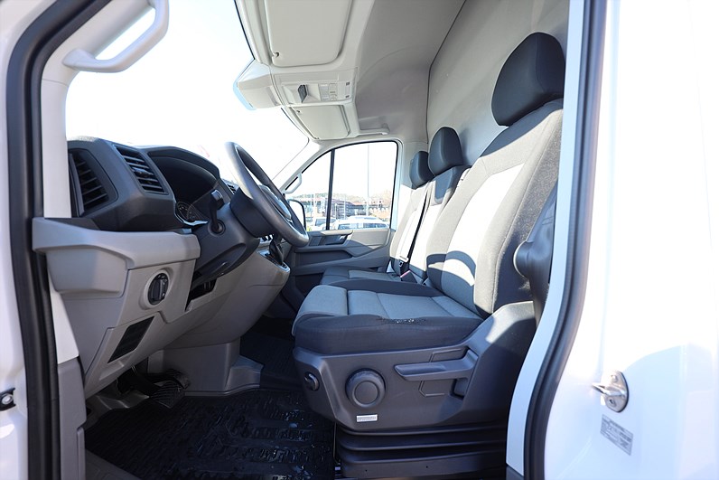 Volkswagen Crafter 35 2.0 TDI 140hk Climatic CarPlay Drag B-kamera