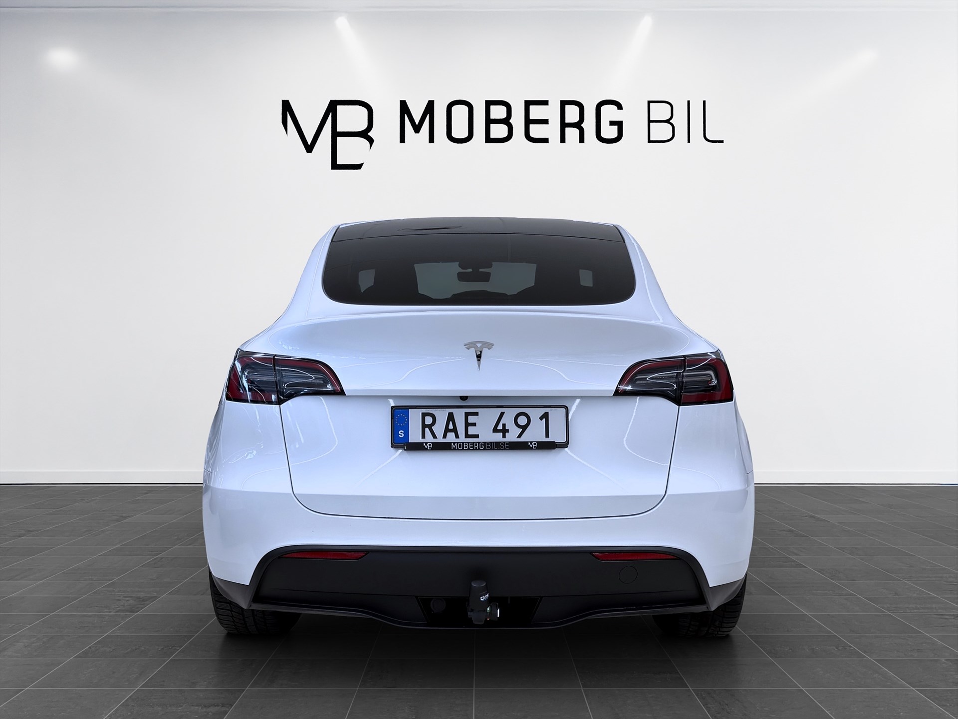 Tesla Model Y Standard Range 299hk Helg på Moberg! Pano Drag B-Kamera