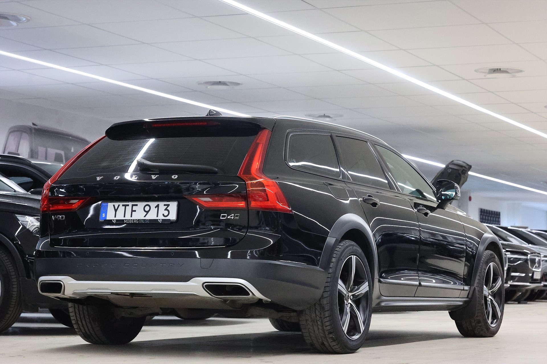 Volvo V90 Cross Country D4 AWD 190hk Momentum HUD H/K