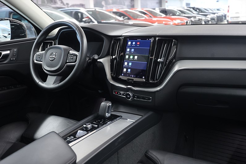 Volvo XC60 Recharge T6 AWD 350hk *Kampanj!* Plus Dark Pano Keyless Läder