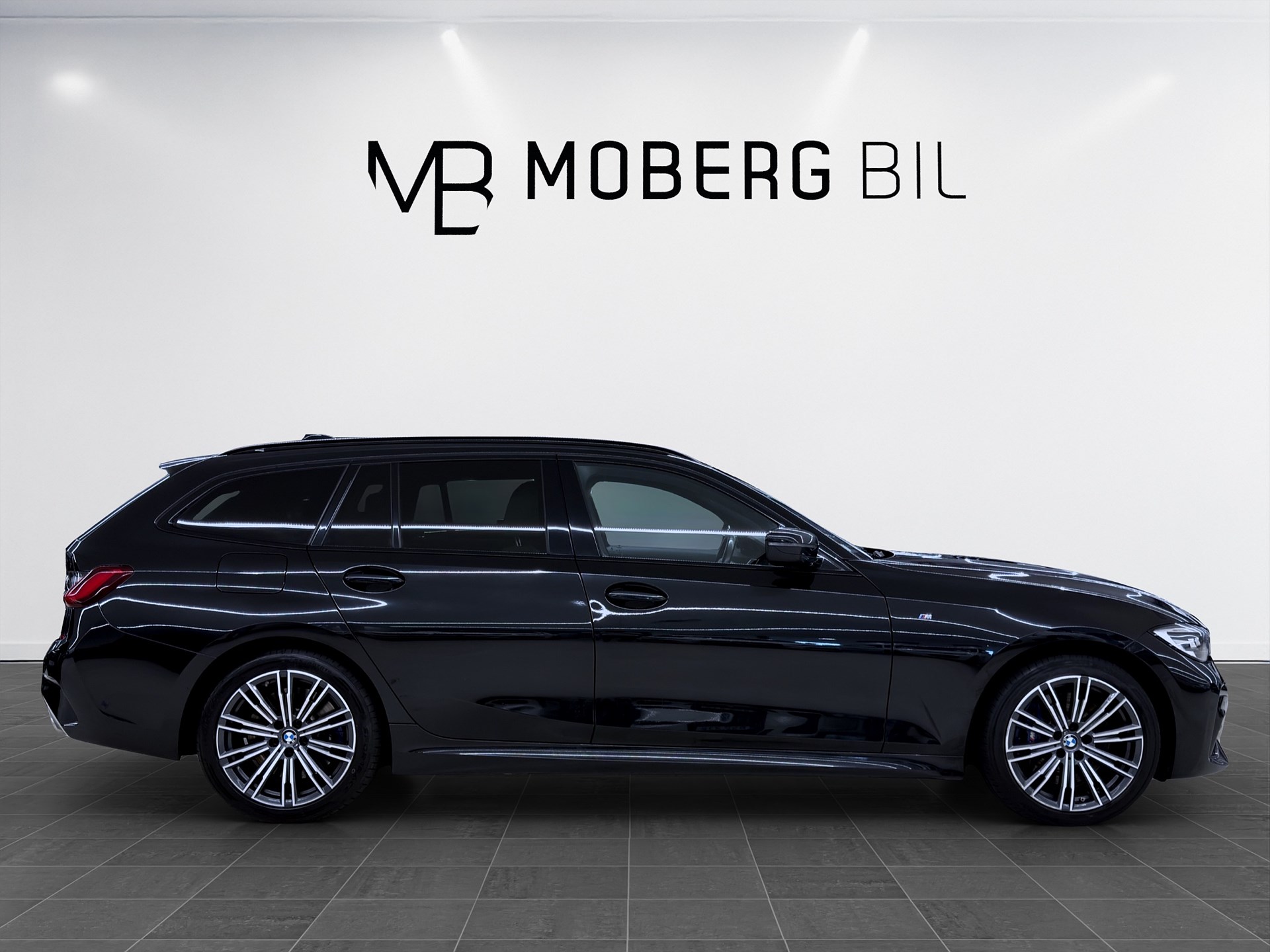 xDrive Touring 292hk M Sport Drag B-Kamera Läder