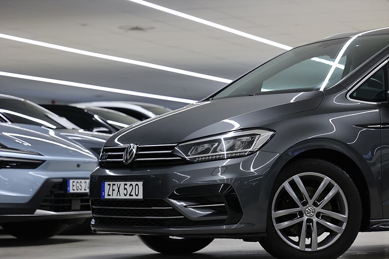 Volkswagen Touran 1.8 TSI 180hk *Hjulkampanj!* R-Line Drag