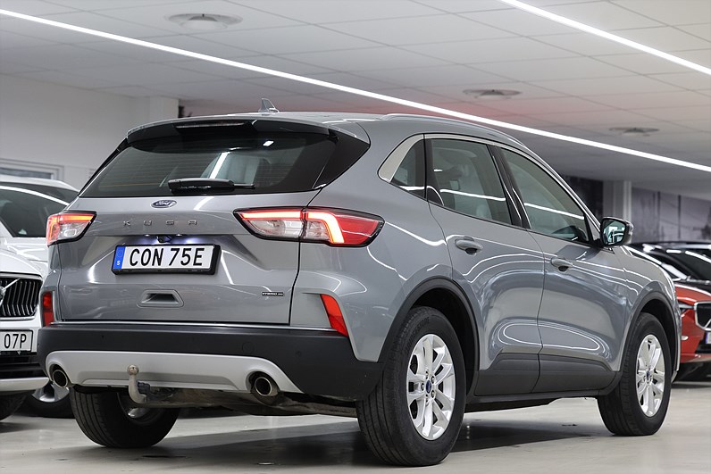 Ford Kuga Hybrid AWD 190hk *Hjulkampanj!* Sync 4 Navi B-kamera MOMS