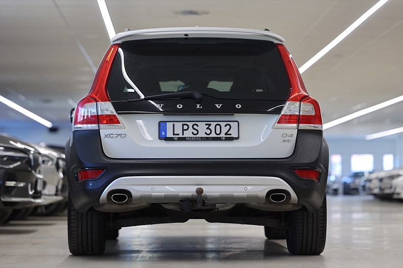 Volvo XC70 D4 AWD 181hk Dynamic Pano LED Värmare Navi