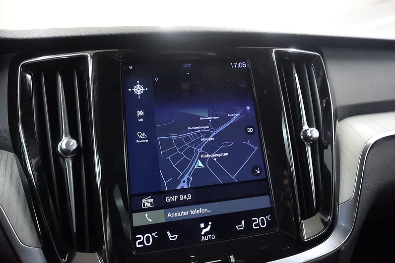 Volvo V60 Cross Country B4 AWD 197hk Momentum H/K Drag