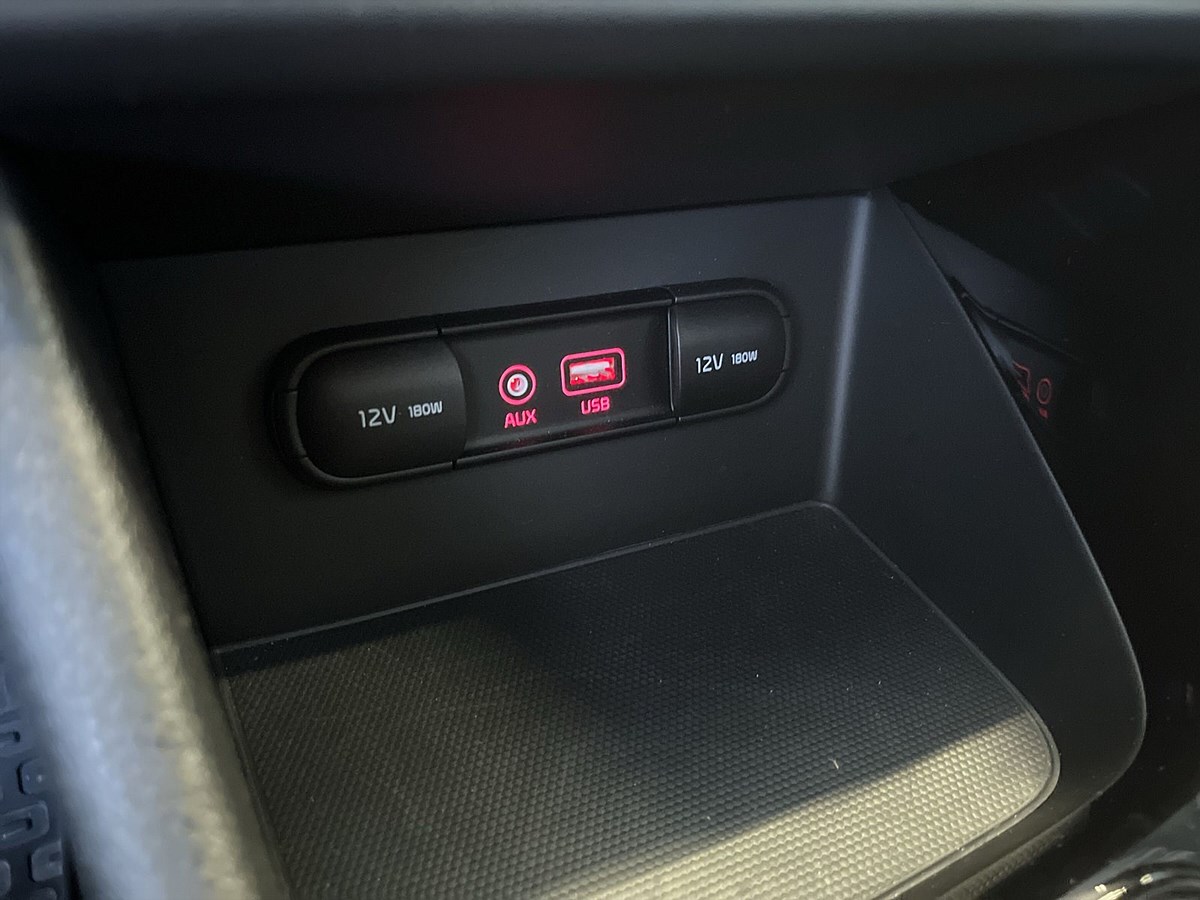 Kia Niro Hybrid DCT, 141hk, 2019