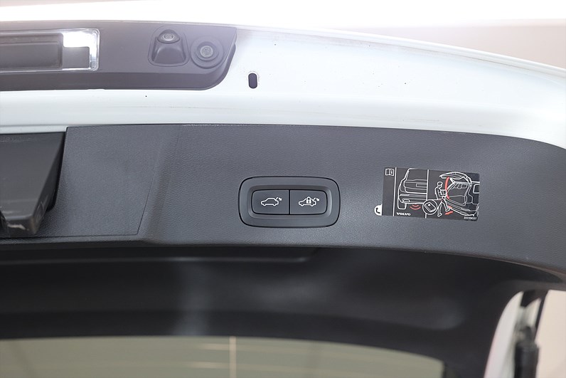 Volvo XC40 P8 Recharge *Hjulkampanj!* Core 532km räckvidd Drag