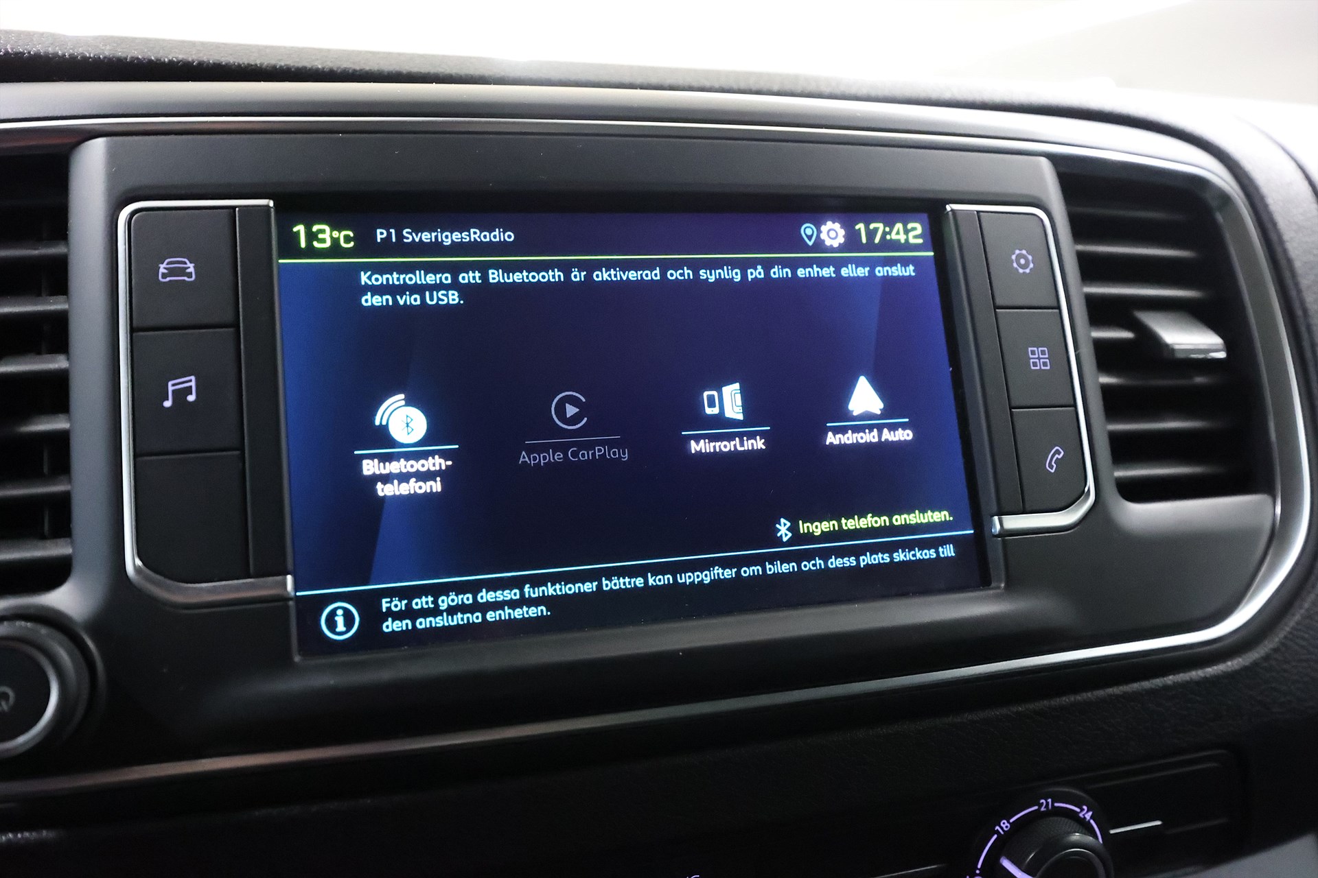 Peugeot e-Expert 75 136hk V-inrett B-kamera CarPlay MOMS
