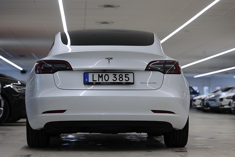 Tesla Model 3 Long Range AWD 440hk AP Pano Läder