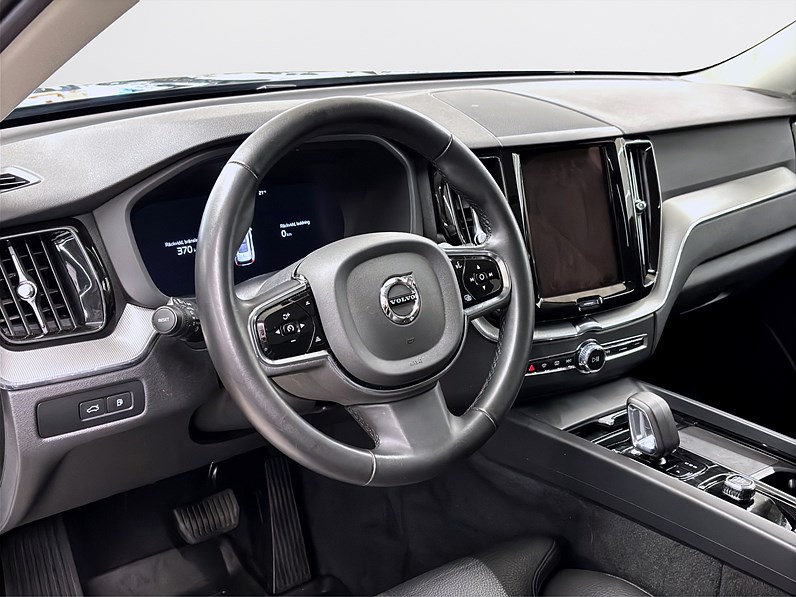 Volvo XC60 Recharge T6 350hk AWD Plus Dark Edt Pano 360 Drag Navi