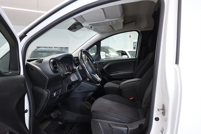Mercedes-Benz Citan 110 CDI 95hk PRO B-kamera Drag LED MOMS