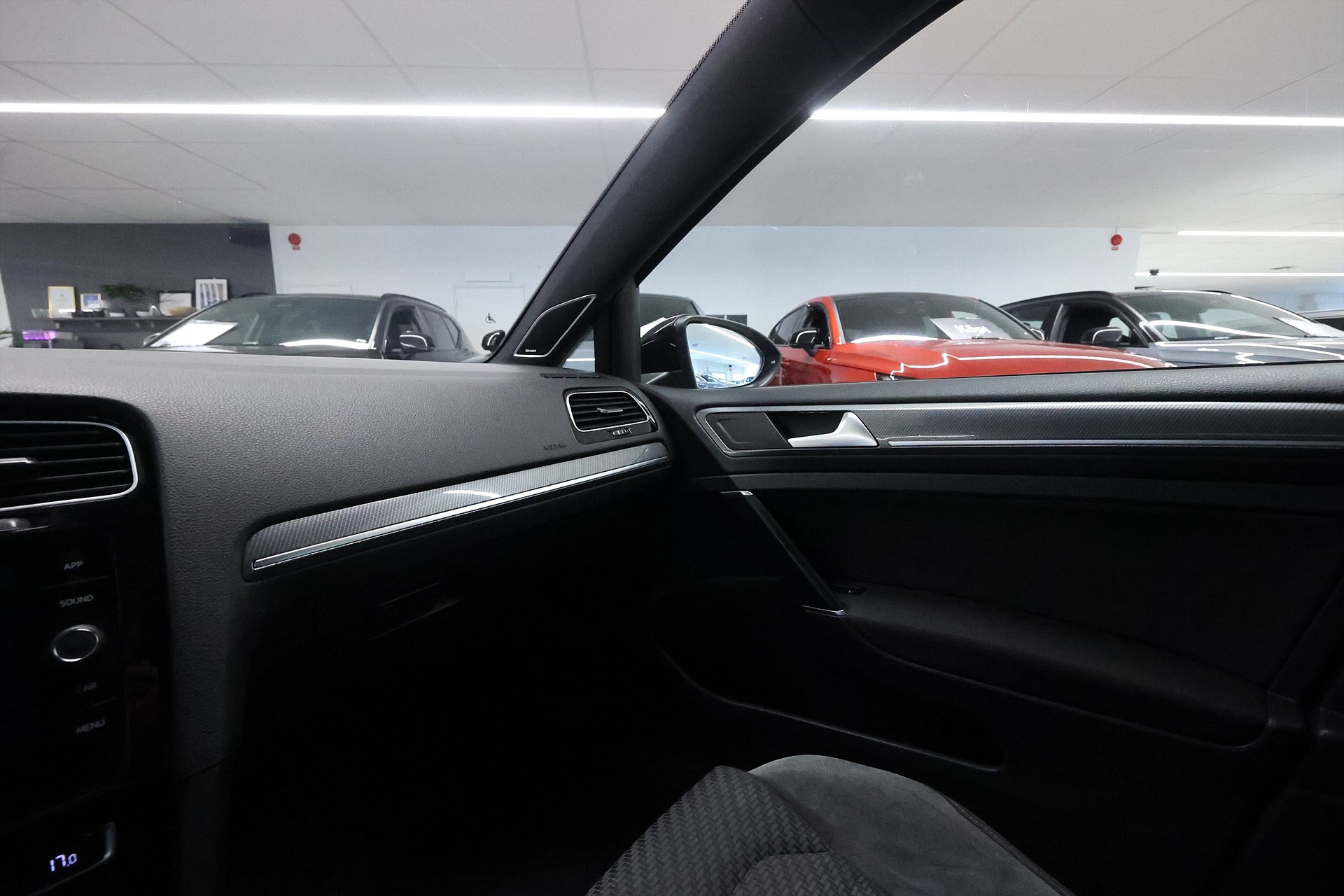 Volkswagen Golf 1.4 TSI 150hk R-Line Dynaudio Pano Värmare