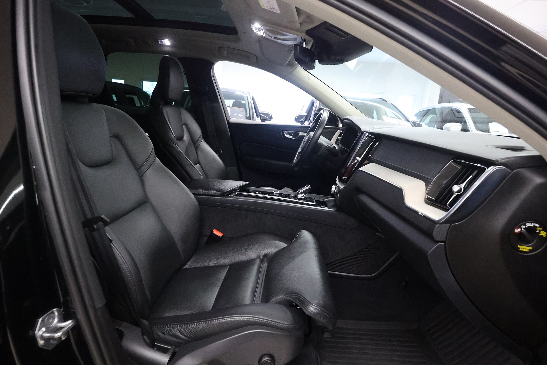 Volvo XC60 Recharge T6 AWD 340hk Inscription Pano H/K 360 Navi