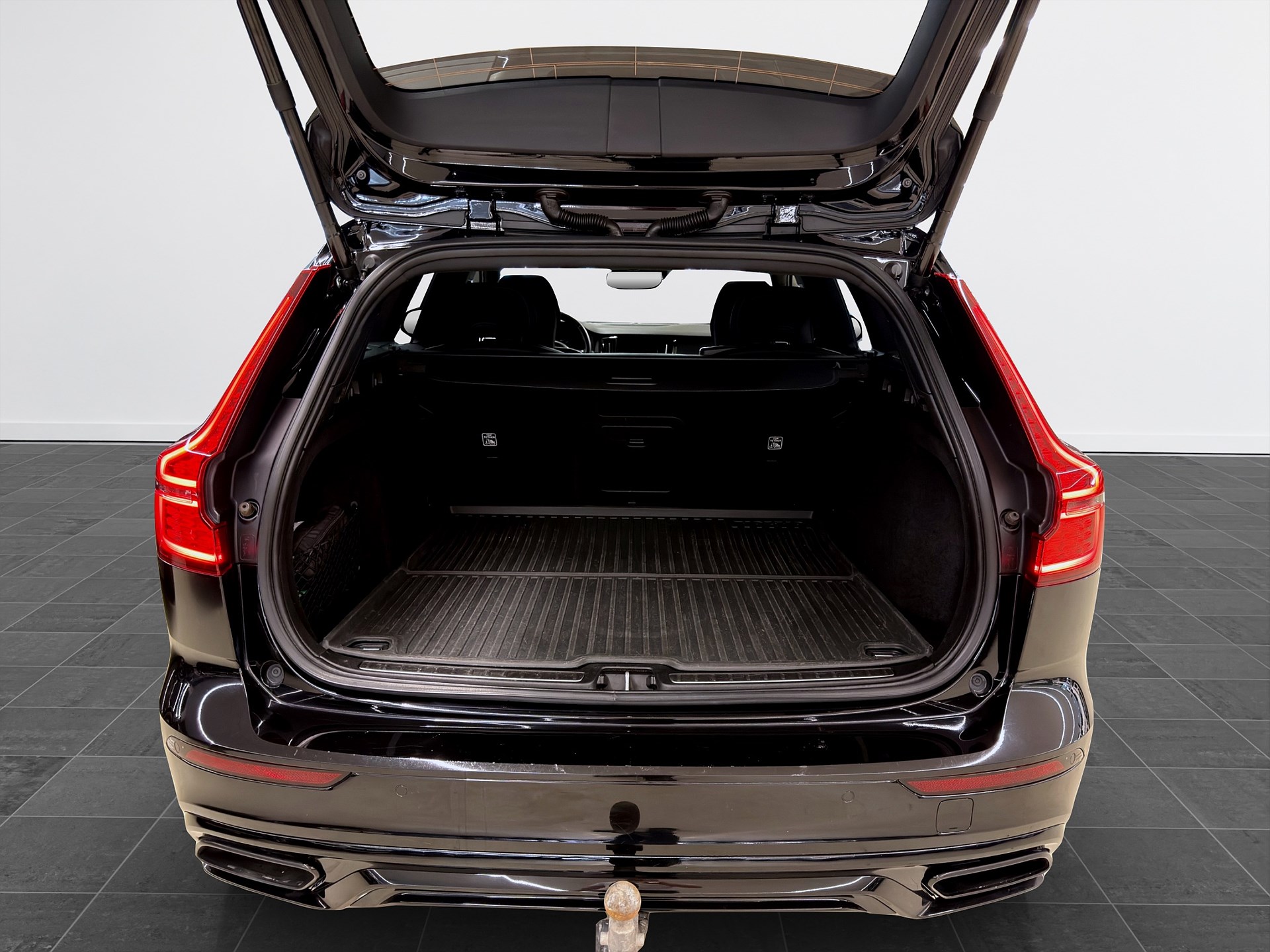 Recharge T6 AWD 340hk R-Design HUD H/K Läder
