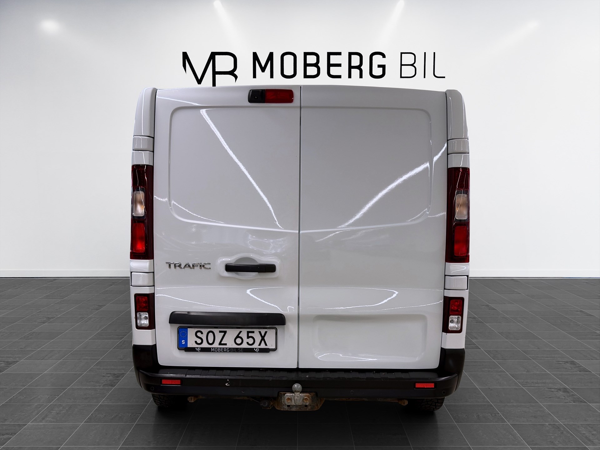Renault Trafic Skåpbil 125hk L1 Drag Värmare PDC MOMS/VAT