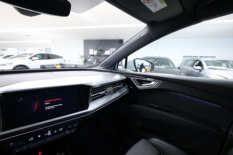 Audi Q4 40 e-tron S Line B-kamera Drag Adapth Farth Cockpit 82kWh