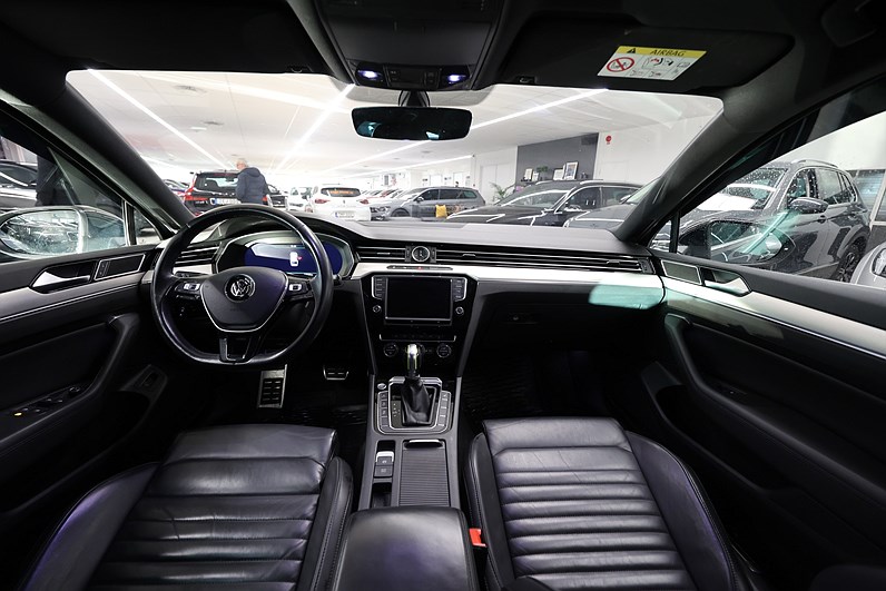 Volkswagen Passat Alltrack 2.0 TDI 4M Executive 360-kam Drag Värmare