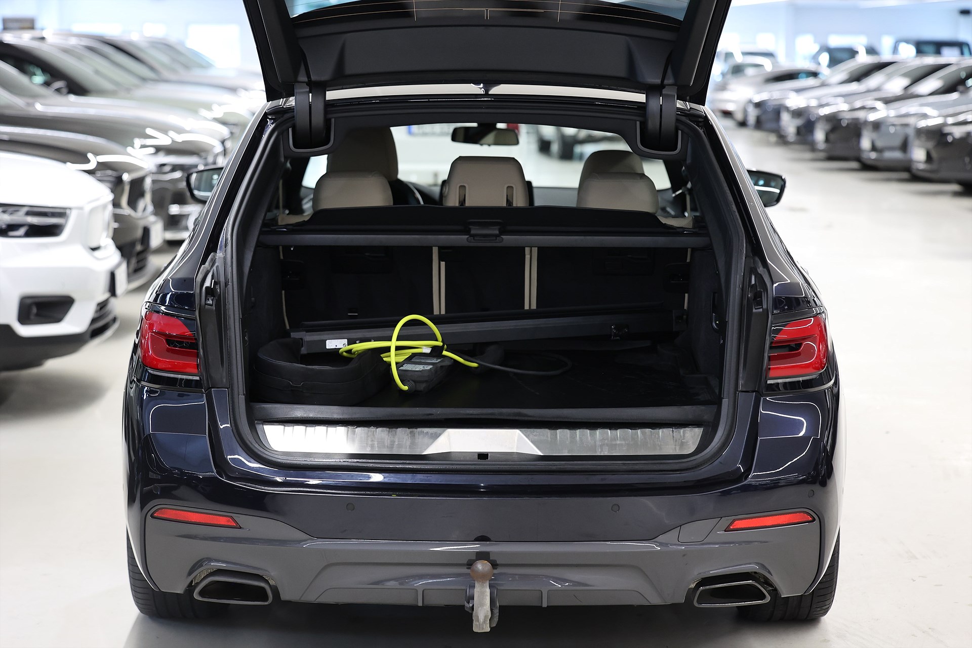 BMW 530e xDrive Touring M-Sport Innovation HUD Drag 360 MOMS
