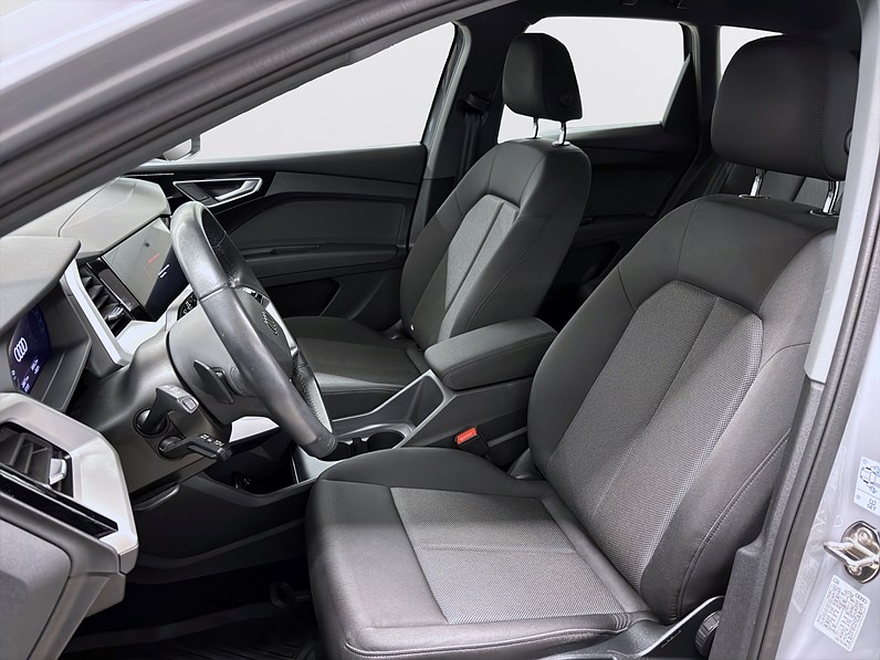 Audi Q4 40 e-tron 204hk Proline SONOS 2 Års Garanti!