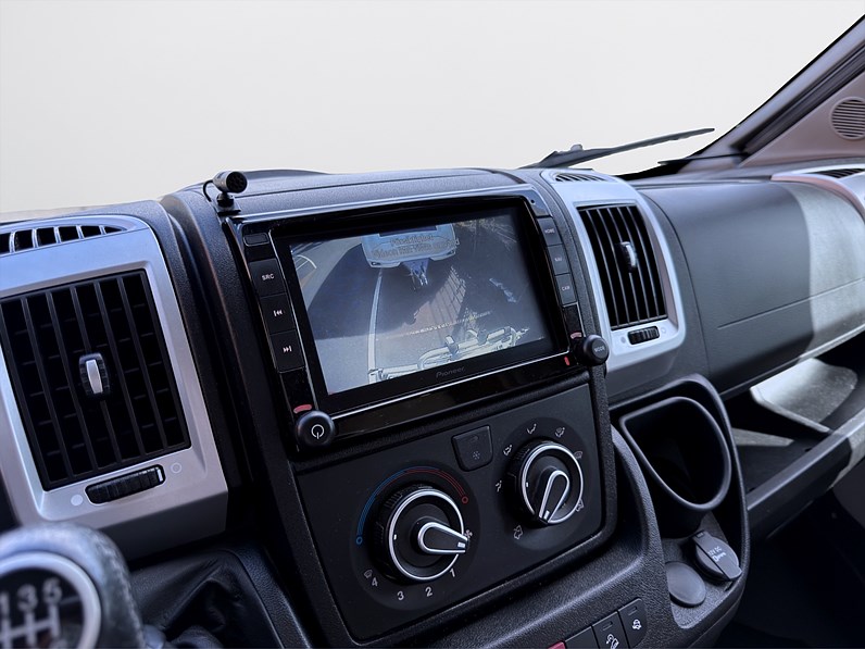 Bürstner Ixeo Time IT 726 163hk Backkamera GPS Skybed Markis