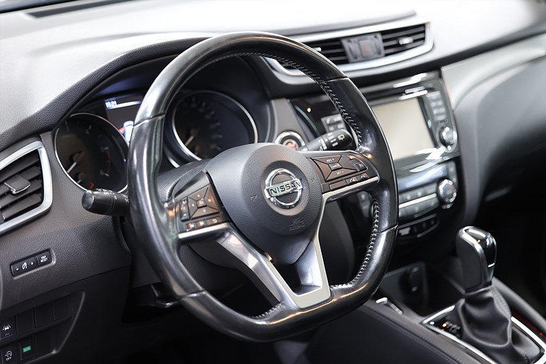 Nissan Qashqai 1.6 DCI Tekna Panorama Drag 360 Keyless Navi