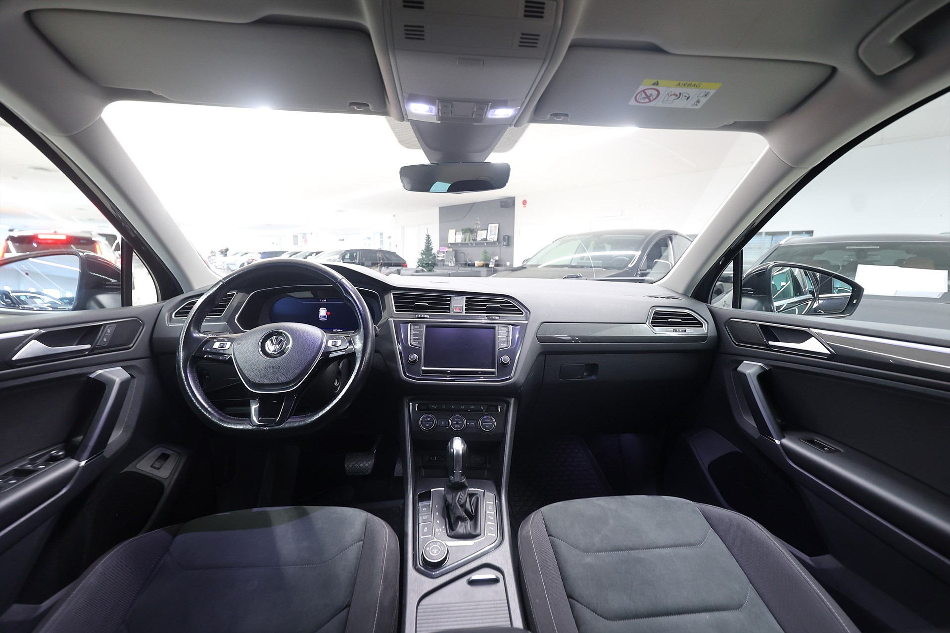 Volkswagen Tiguan 2.0 TDI 190hk GT B-kamera Drag Värmare