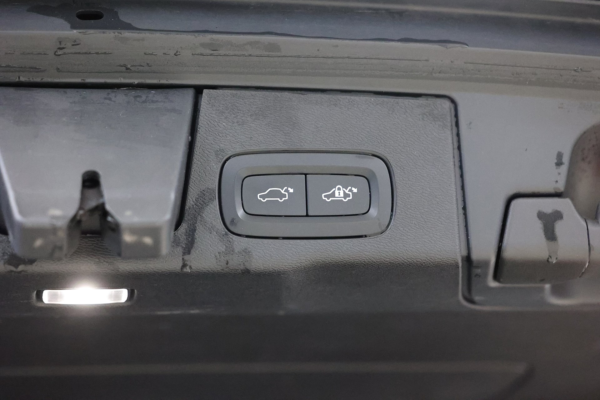 Volvo XC60 Recharge T8 AWD 456hk Ultimate Black Edt H/K 360 HUD Massage