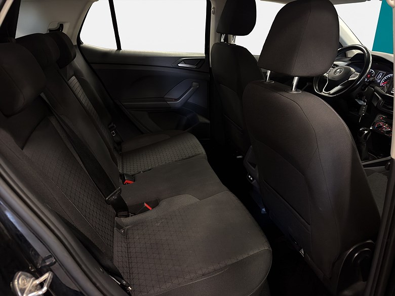 Volkswagen T-Cross 1.0 TSI, NYSERVAD, V-hjul, FR 2,99% 2020, svart – bild 13 av 17, begagnad hos Niber i Järfälla