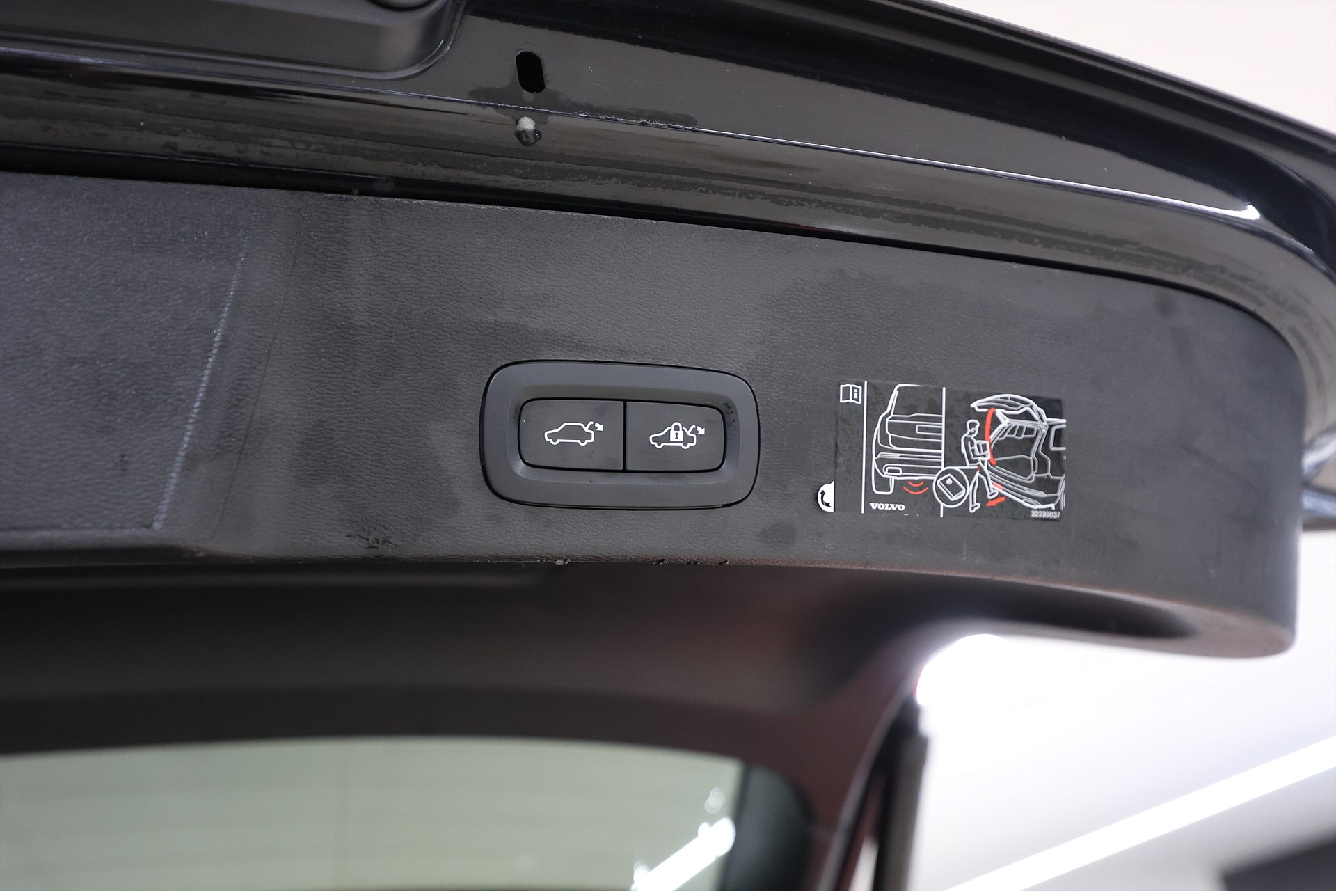 Volvo XC40 Recharge T4 211hk R-Design H/K Pano