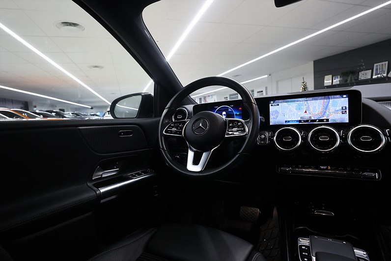 Mercedes-Benz B 180 136hk *Hjulkampanj!* Drag B-kamera Navi