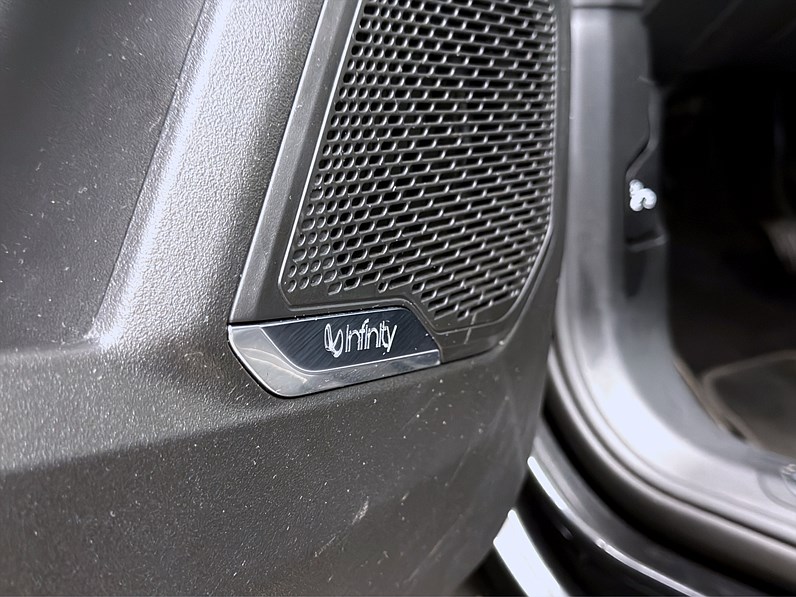 Lynk & Co 01 PHEV 261hk Infinity Pano Minne B-Kamera Drag
