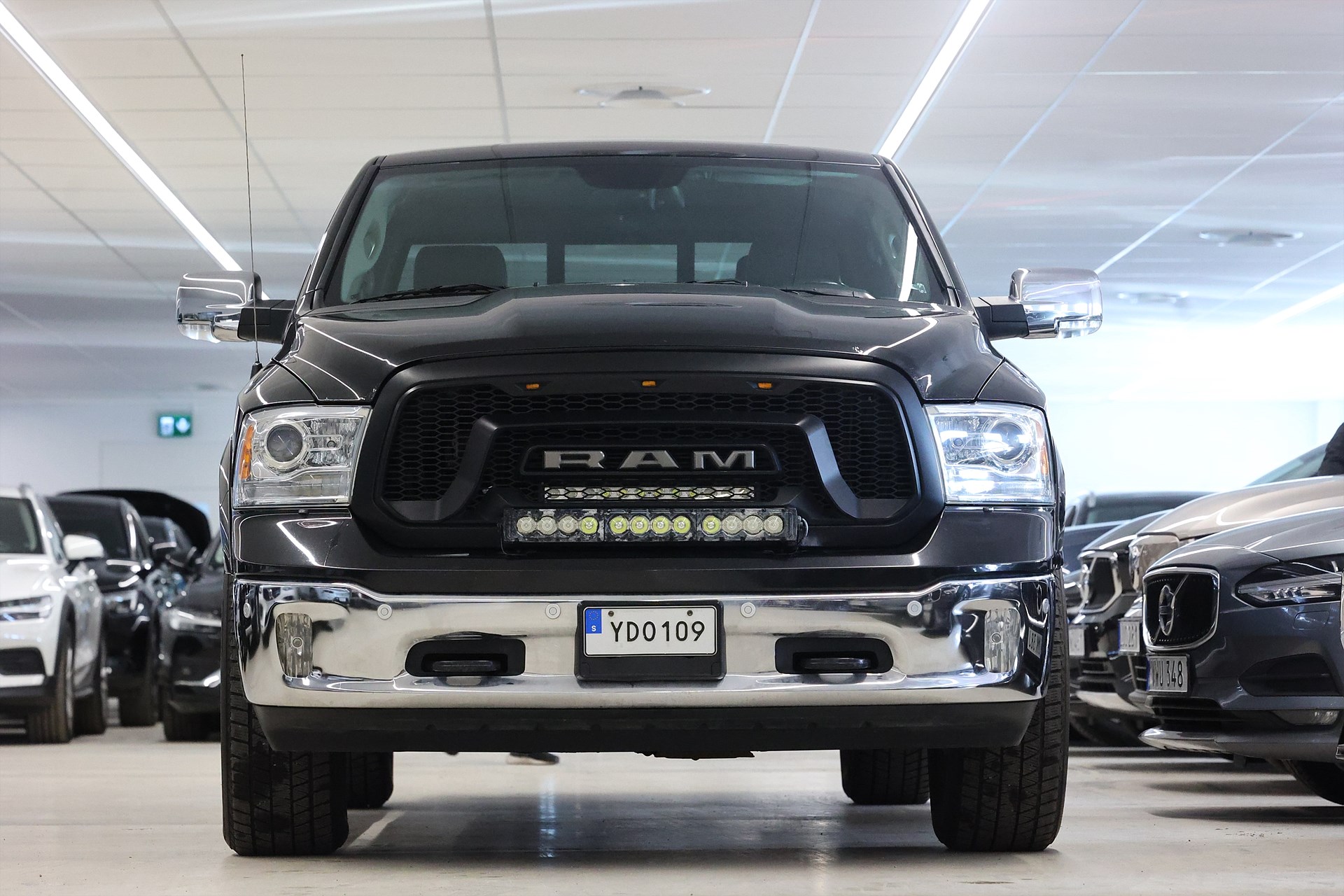 RAM 1500 3.0 V6 EcoDiesel 4x4 Laramie Flaklock Drag Luftfjädr MOMS