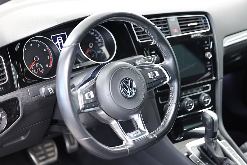 Volkswagen Golf 1.5 TSI R-line GT B-kamera Drag Carplay