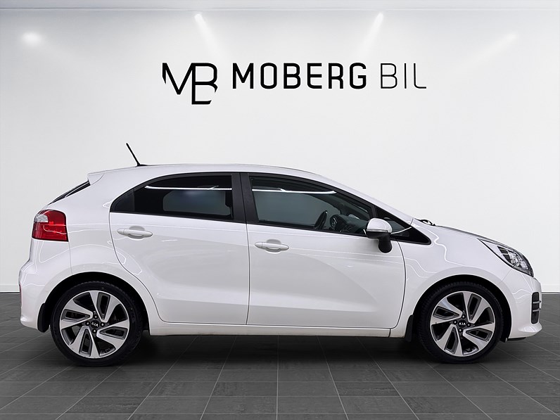 Kia Rio 5-dörrar 1.2 CVVT Manuell 84hk Navi B-Kamera PDC