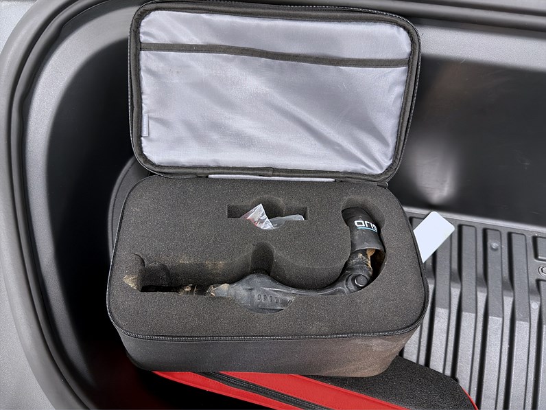Tesla Model Y Long Range 514hk Pano Drag Läder B-Kamera AWD